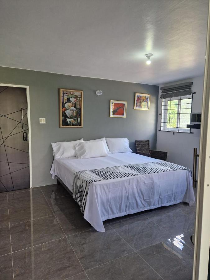 Hotel Boonoonoonous Kingston Esterno foto